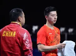 佛罗伦萨全队发威,豪取对手并迈向下一个目标(意甲佛罗伦萨队官网) 佛罗伦萨全队发威,豪取对手并迈向下一个目标(意甲佛罗伦萨队官网)